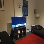 2 Bedroom Flat In Lewisham Sleep 8 Guest