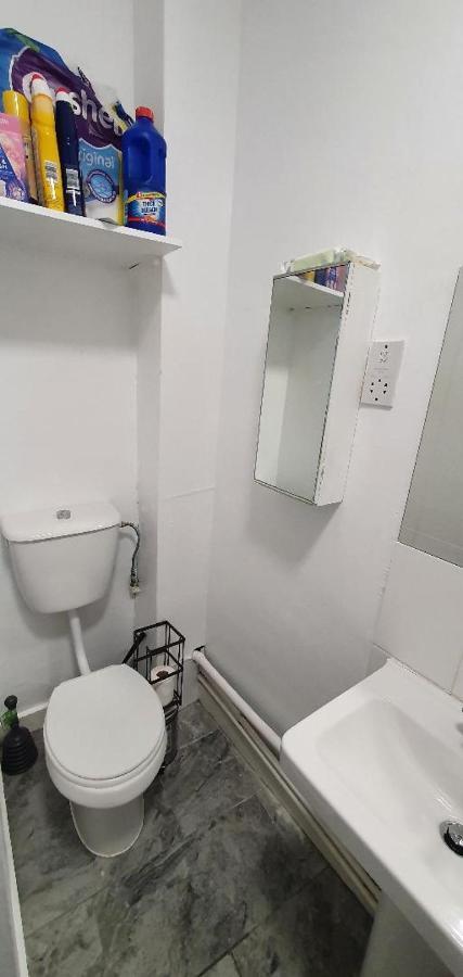 2 Bedroom Flat In Lewisham Sleep 8 Guest Apartment *
