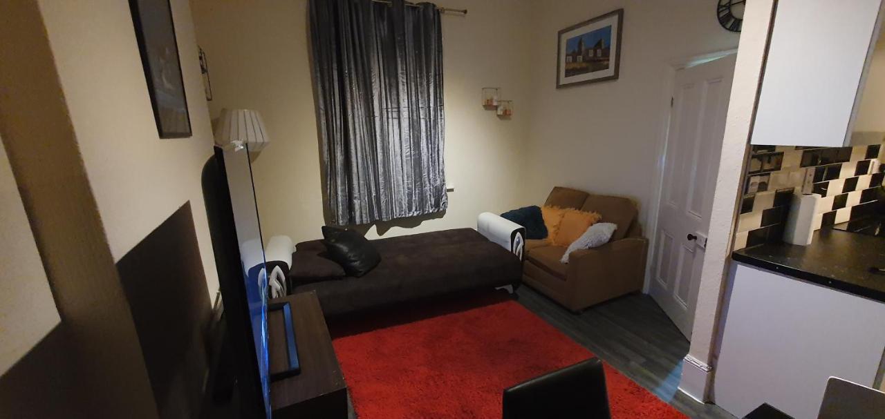 2 Bedroom Flat In Lewisham Sleep 8 Guest Apartment