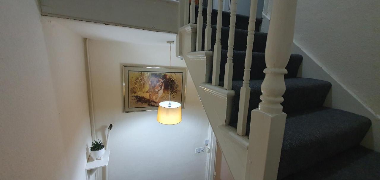 Apartment 2 Bedroom Flat In Lewisham Sleep 8 Guest